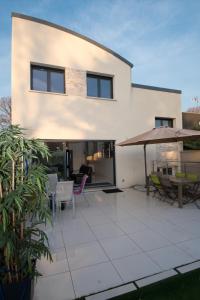 B&B / Chambres d'hotes Villa D'Ay-Champagne : Suite 1 Chambre