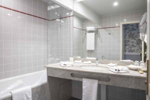 Hotels Le Manoir De La Poterie & Spa : Chambre Double Confort avec Accès Spa
