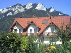 Pokoje z aneksami kuchennymi u Wiktorii - Сромовце-Ніжне