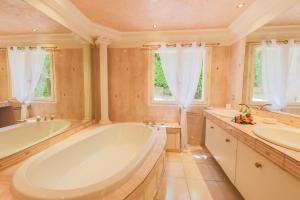 Villas LA ROHIERE - Tourrette-Levens : photos des chambres