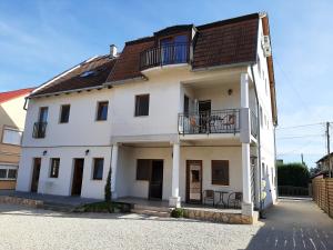 Família Apartmanház