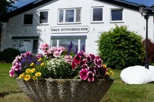 Hotel Garni Haus Dithmarschen - Windbergen