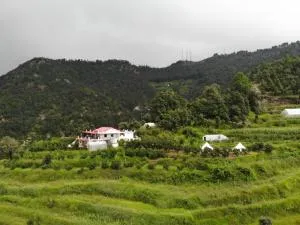 Enchanted Hills Farmstay - Mukteswar