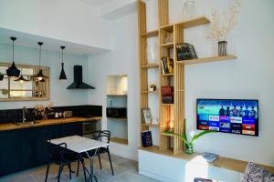 Appartements Home Chic Home - Les Suites de La Comedie : photos des chambres