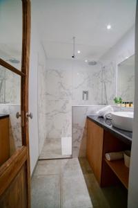 Appartements Home Chic Home - Les Suites de La Comedie : photos des chambres
