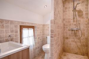 Maisons de vacances Le Mas de la Javone : Appartement