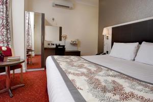 Standard King Room room in Best Western Chiswick Palace & Suites London