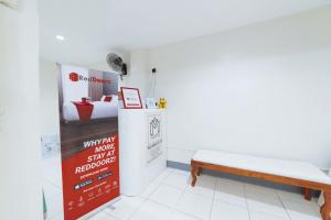 RedDoorz @ Plaza Jaro Iloilo