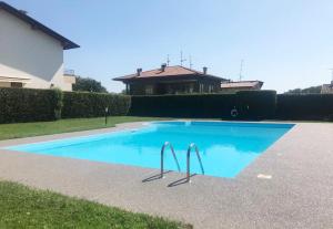 Vakantiehuis Villa The Sweet Rose with Pool Manerba del Garda Italië