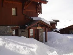 CHALET DANS LA NEIGE EDELWEISS ARCs 2000 - 阿克2000