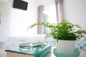 Steps to the beach!!!