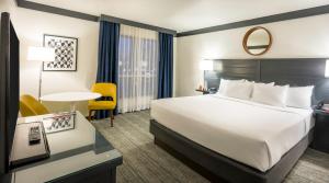 Standard King Room room in OYO Hotel and Casino Las Vegas