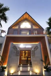 One South - Sarungan