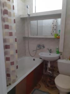 Перова 25, ТРЦ Квадрат, Skymall