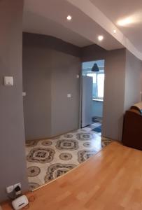 Перова 25, ТРЦ Квадрат, Skymall