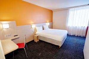 Hotels Premiere Classe Clermont Ferrand Centre : photos des chambres