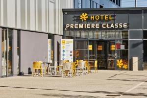 Hotels Premiere Classe Clermont Ferrand Centre : photos des chambres