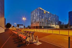 Hotels Premiere Classe Clermont Ferrand Centre : photos des chambres