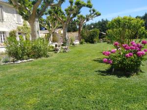 Maisons d'hotes La Bastide des Amouriers : photos des chambres