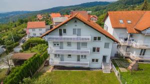 Big 4 bedroom apartment with private parking 