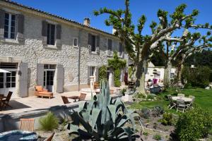 Maisons d'hotes La Bastide des Amouriers : photos des chambres