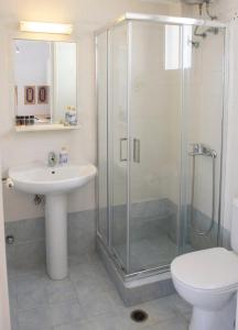 Plori Studios and Apartments