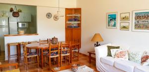 APARTAMENTO EM FRENTE A PRAIA