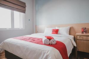 Reddoorz Plus @ Karet Pedurenan 3