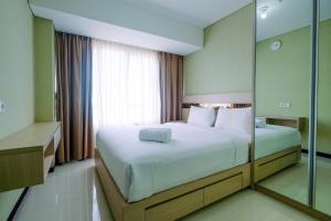 Comfy 2BR Apartment at Nifarro Park Pasar Minggu By Travelio