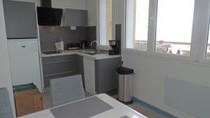 Appartements FRONT DE MER ET FALAISE 317 1er Etage Lit fait Wifi Parking : photos des chambres