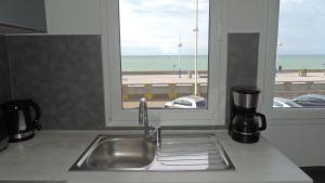 Appartements FRONT DE MER ET FALAISE 317 1er Etage Lit fait Wifi Parking : photos des chambres