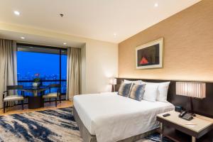 Executive Deluxe King Room room in Emporium Suites By Chatrium