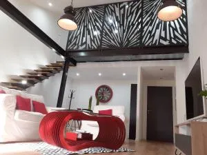 " Les Lofts de Mérigonde " - 卡斯特尔