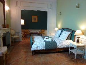 Hotel Coté Cour Chambres d'hotes photo 21