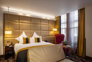 Junior Suite room in The Piccadilly London West End