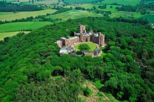 4 hvězdičkový hotel Peckforton Castle Tarporley Velká Británie