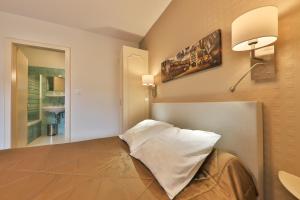 Hotels Hotel Bar Des Vosges : photos des chambres