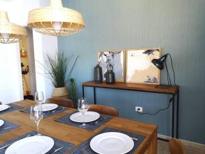 Magnific flat with panoramic sea views