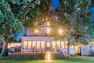 The Wolf Manor - Springvale