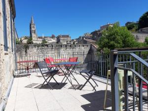 Appartements Les logis des Vignobles Saint Emilion en Duplex n 2 avec terrasse : photos des chambres