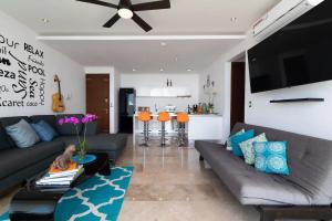2BR Oasis w Rooftop Pool & Ocean View - Apartment