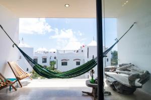 2BR Oasis w Rooftop Pool & Ocean View - Apartment