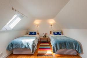 Enchanting,rustic, Dundurn Mill with stunning views and private river