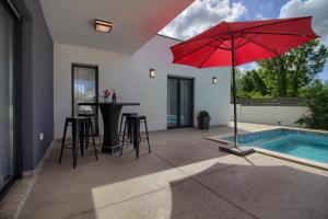 Modern villa Ema near Pula and beach by WiiBuk