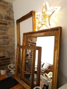 Appartements -La Batisse -Parking prive -Coeur historique - La Clef de Honfleur : photos des chambres