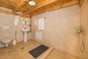 ARADENA TRADITIONAL House 3