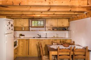 ARADENA TRADITIONAL House 3