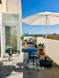 Deluxe Penthouse Charming Location Rooftop Views - Marsaxlokk