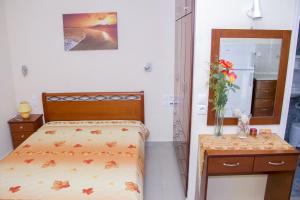 Golden Sun Apartments