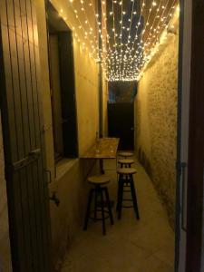 Maisons de vacances Authentique Bijou Coeur d’Orange a 2 pas du Theatre Antique! : Maison 2 Chambres